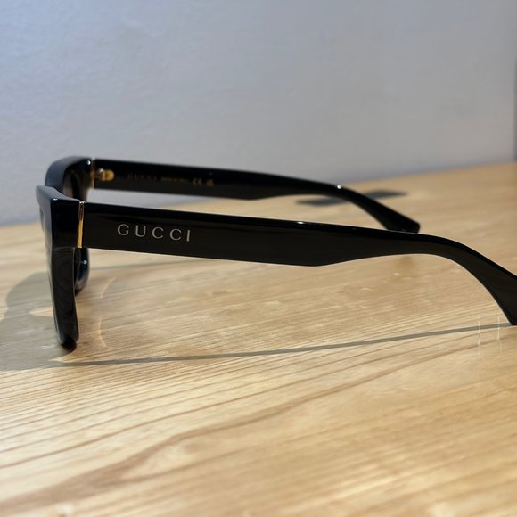 Gucci Black Cat-Eye Sunglasses (NEW) main image 5